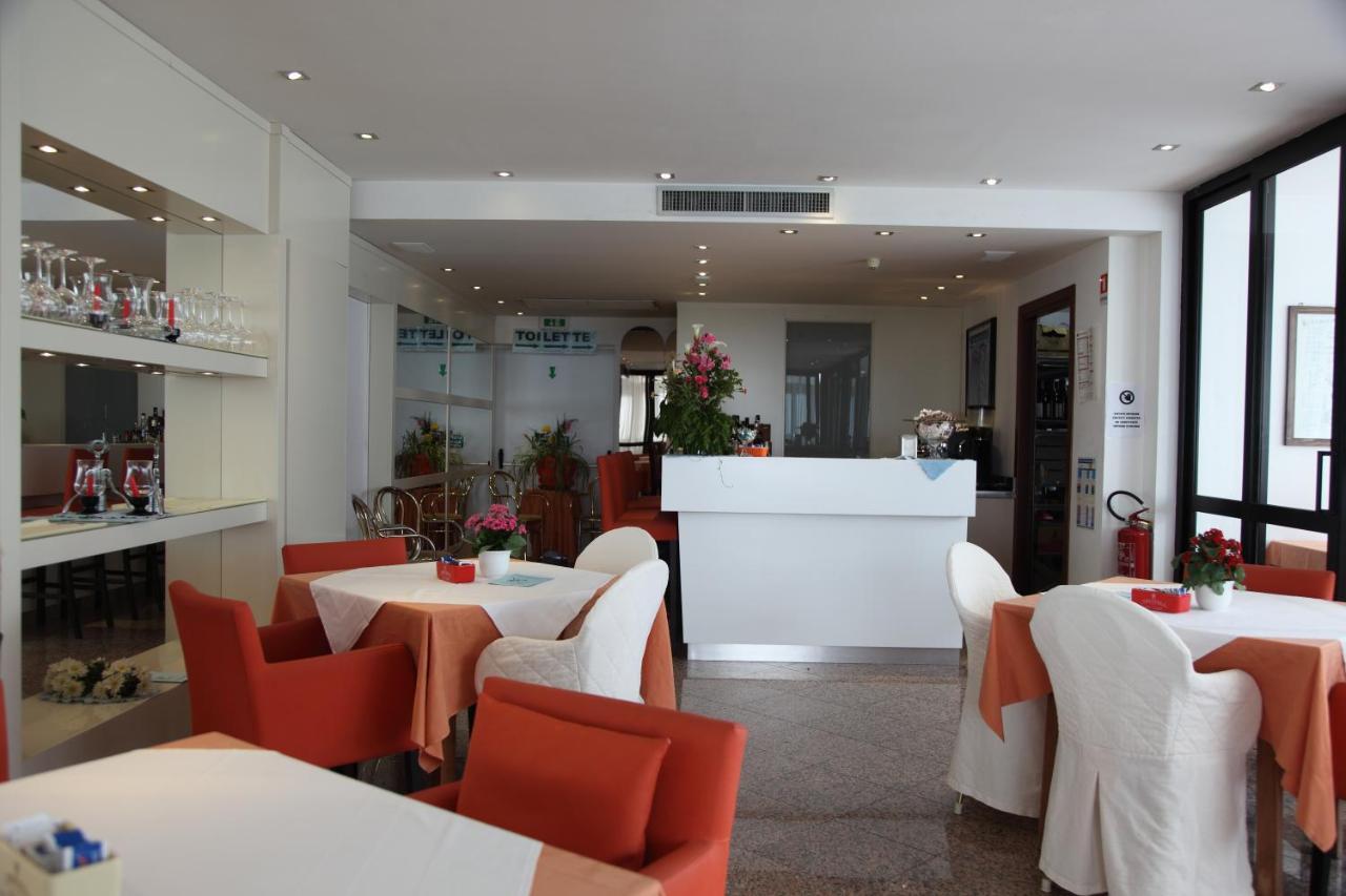Hotel San Carlo Lignano Sabbiadoro Ngoại thất bức ảnh